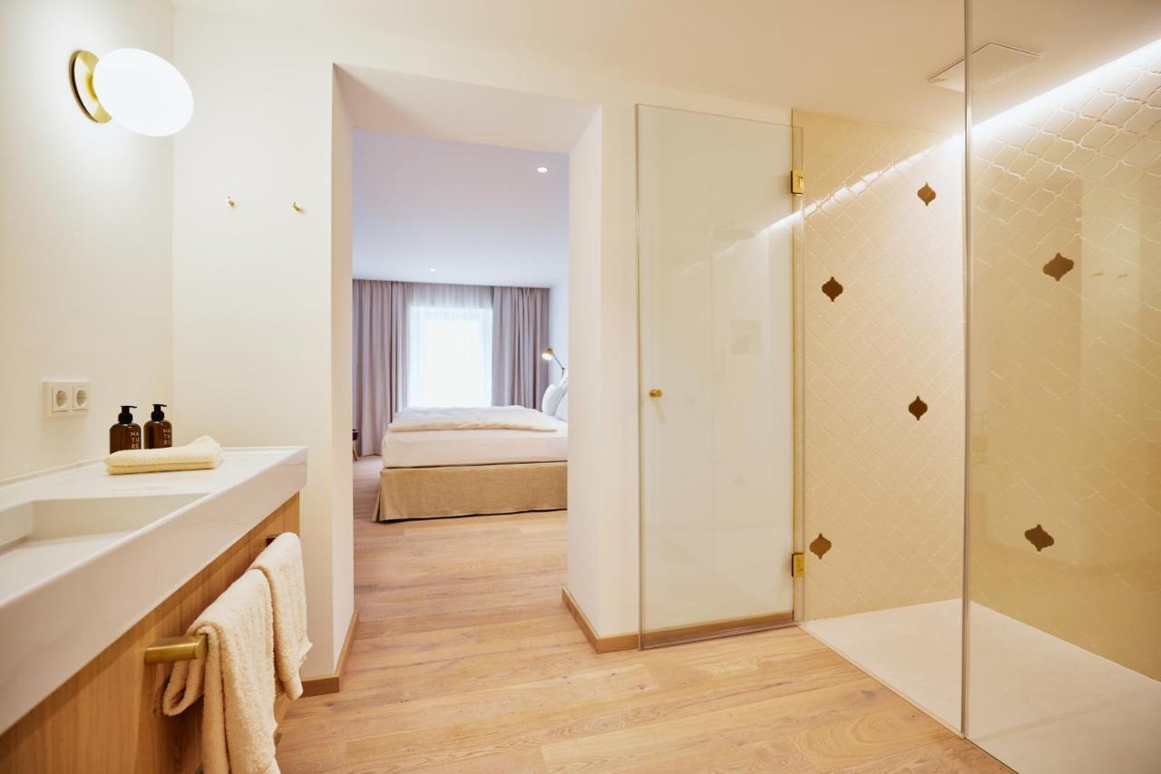 Boutiquehotel Zum Goldenen Hirschen 4*