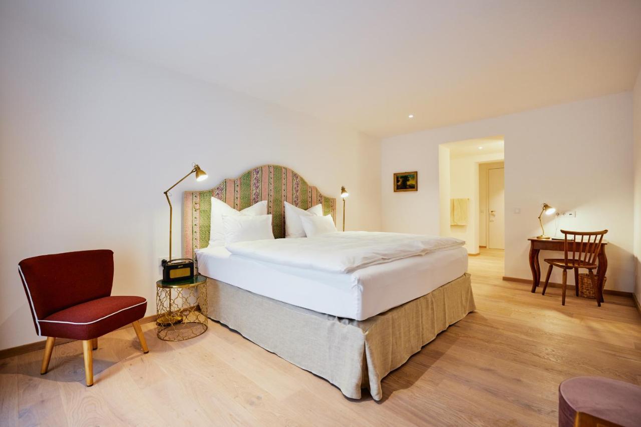 Hotel Boutiquehotel Zum Goldenen Hirschen 4*